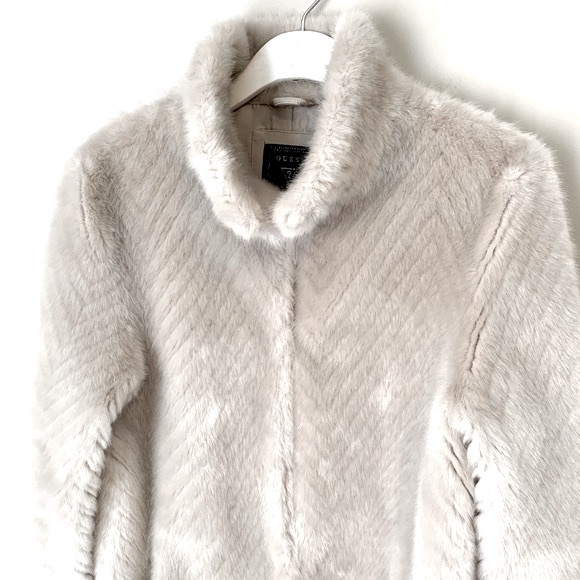 Guess size L faux fur 3/4 coat - Picture 6 of 16